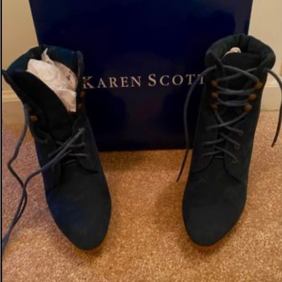 Sexy Lace up (above the ankle) suede boots - Picture 2 of 3